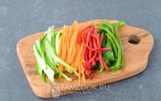 Салат из фунчозы — быстрый и вкусный рецепт с огурцом и болгарским перцем Какой салат из фунчозы